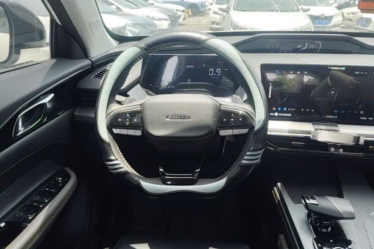 Used CHANGAN OSHAN Z6 2023 Blue Whale 1.5T DCT Luxury Model Steering Wheel