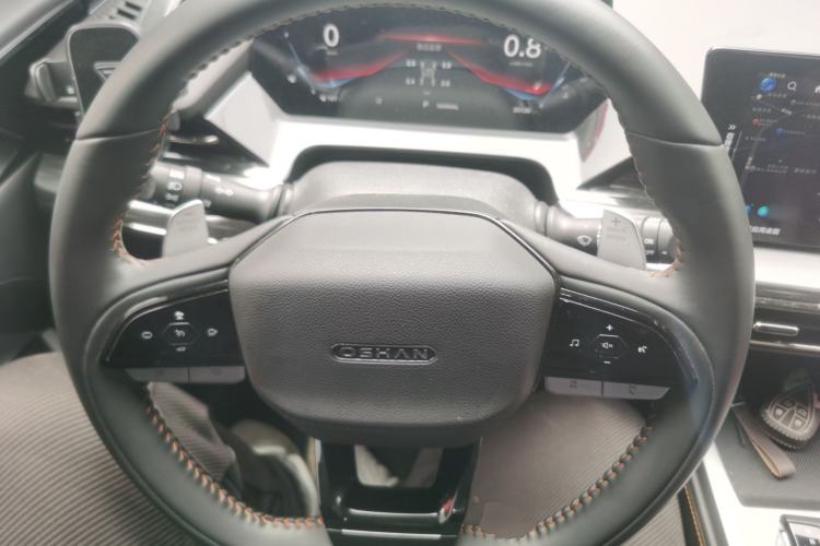 Used CHANGAN OSHAN Z6 2023 Blue Whale 1.5T DCT Smart-Led City Edition Steering Wheel