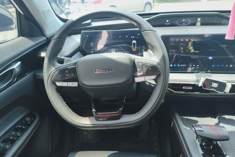 Used CHANGAN OSHAN Z6 2023 Blue Whale 1.5T DCT Smart Navigation Model Steering Wheel