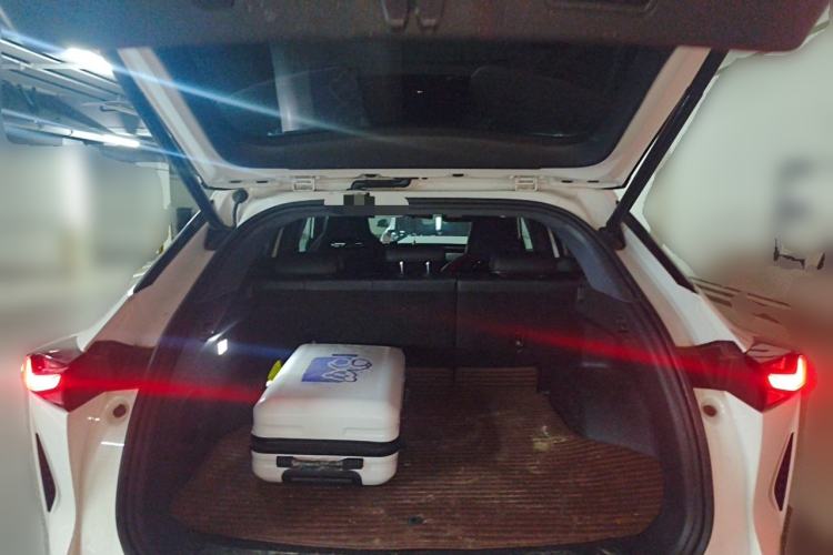 Used CHANGAN OSHAN Z6 2023 Blue Whale 1.5T DCT Smart Luxury Model Trunk