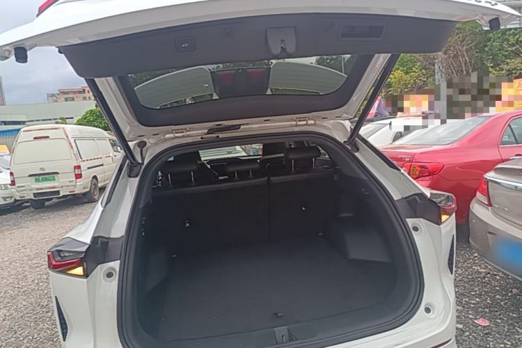 Used CHANGAN OSHAN Z6 2023 Blue Whale 2.0T Automatic Smart Drive Model Trunk