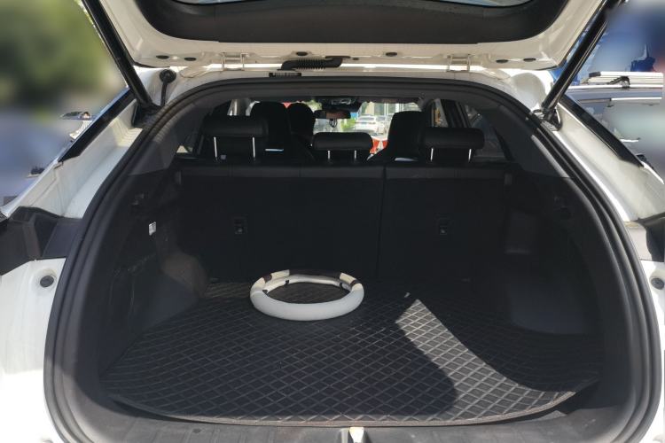 Used CHANGAN OSHAN Z6 2023 Blue Whale 1.5T DCT Smart Luxury Model Trunk