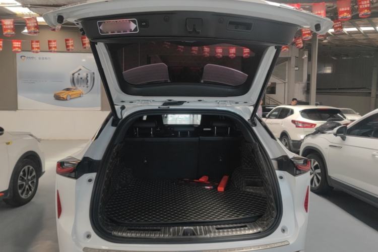 Used CHANGAN OSHAN Z6 2023 Blue Whale 1.5T DCT Smart Luxury Model Trunk