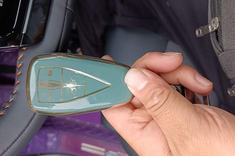 Used CHANGAN OSHAN Z6 2023 Blue Whale 1.5T DCT Smart Edition Vehicle Key
