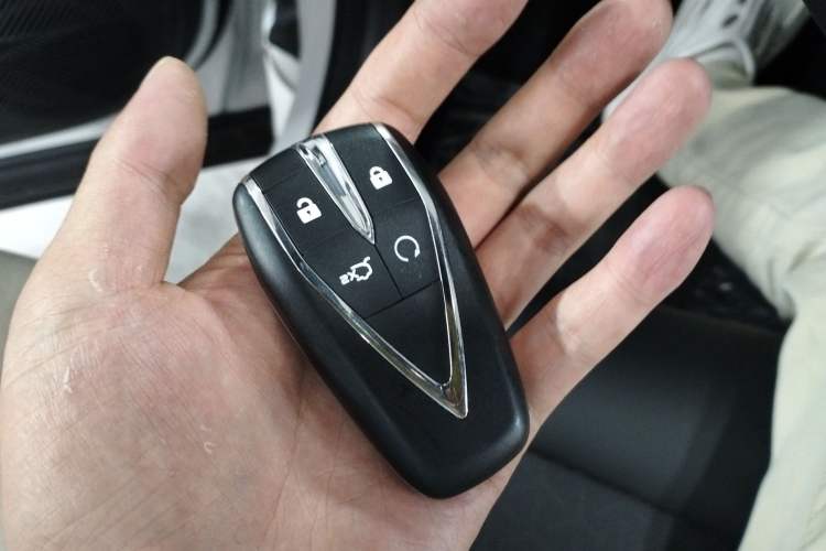 Used CHANGAN OSHAN Z6 2023 Blue Whale 1.5T DCT Smart Luxury Model Vehicle Key