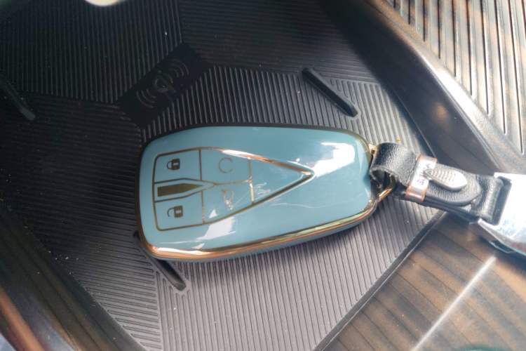 Used CHANGAN OSHAN Z6 2023 Blue Whale 1.5T DCT Smart Edition Vehicle Key