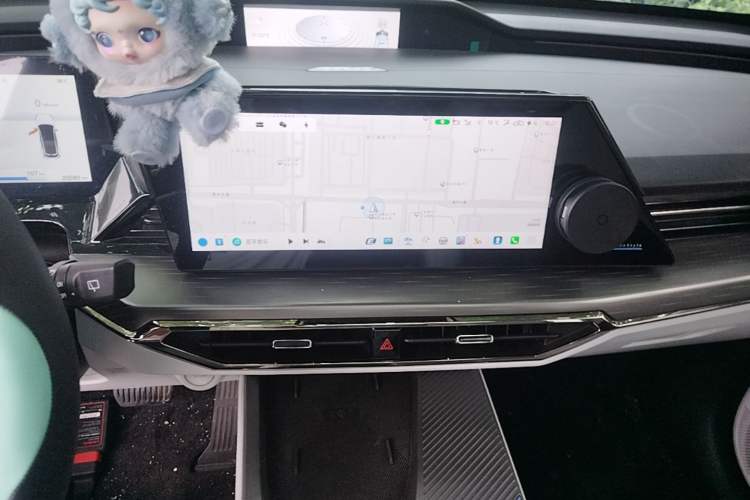 Used CHANGAN OSHAN Z6 New Energy 2022 Blue Whale iDD 150KM Flagship PLUS Audio And AC Panel