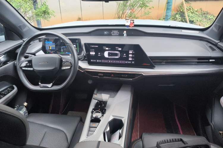Used CHANGAN OSHAN Z6 New Energy 2022 Blue Whale iDD 150KM Flagship PLUS Center Console
