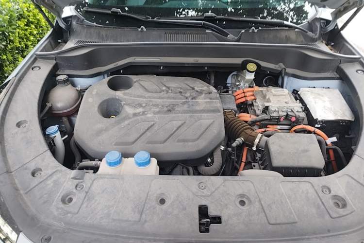 Used CHANGAN OSHAN Z6 New Energy 2022 Blue Whale iDD 150KM Flagship PLUS Engine Bay