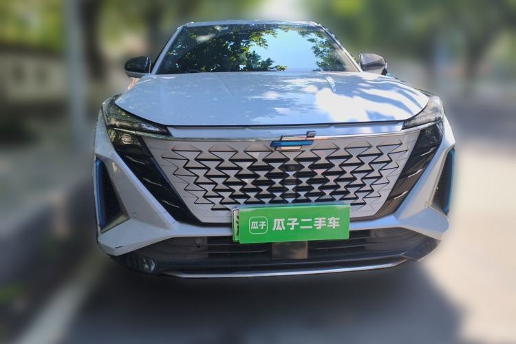 Used CHANGAN OSHAN Z6 New Energy 2022 Blue Whale iDD 150KM Flagship PLUS Smart Parking Edition Front
