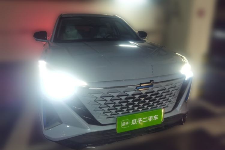 Used CHANGAN OSHAN Z6 New Energy 2022 Blue Whale iDD 150KM Flagship PLUS Front