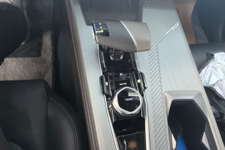 Used CHANGAN OSHAN Z6 New Energy 2022 Blue Whale iDD 150KM Flagship PLUS Smart Parking Edition Gear Lever