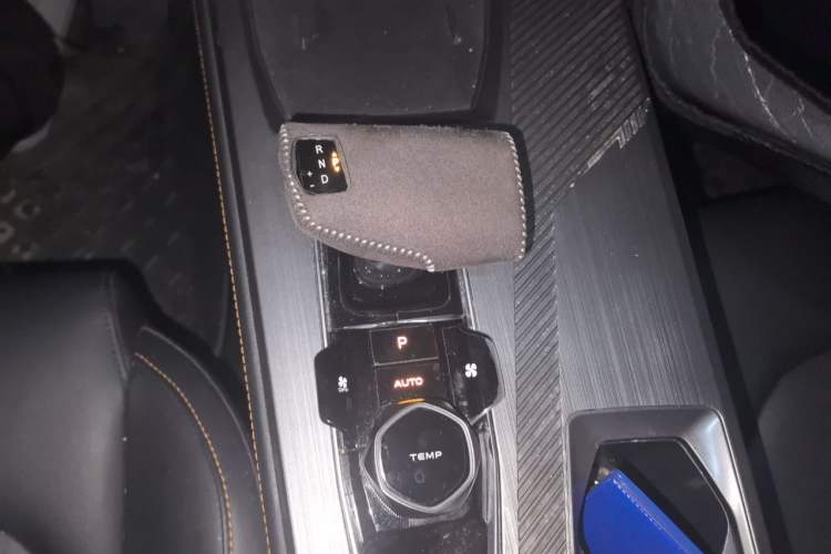 Used CHANGAN OSHAN Z6 New Energy 2022 Blue Whale iDD 150KM Flagship PLUS Gear Lever