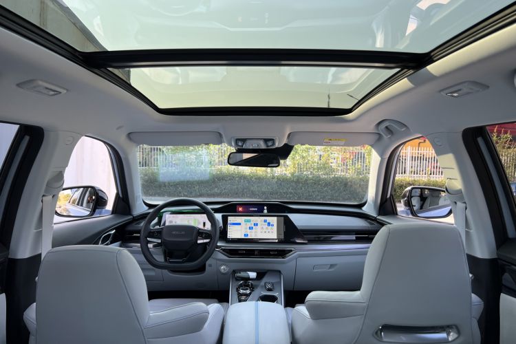 Used CHANGAN OSHAN Z6 New Energy 2022 Blue Whale iDD 150KM Flagship PLUS Smart Parking Edition Headliner