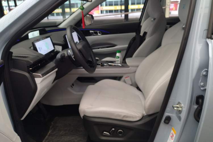 Used CHANGAN OSHAN Z6 New Energy 2022 Blue Whale iDD 150KM Flagship PLUS Smart Parking Edition Left Front Seat