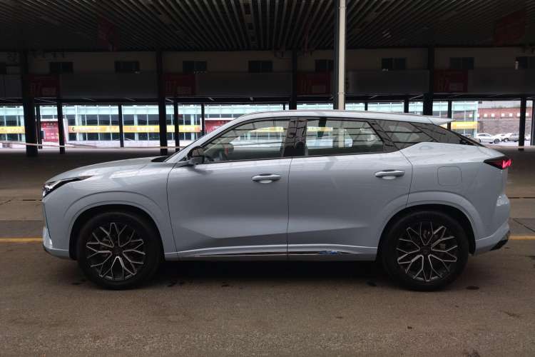 Used CHANGAN OSHAN Z6 New Energy 2022 Blue Whale iDD 150KM Flagship PLUS Smart Parking Edition Left Side