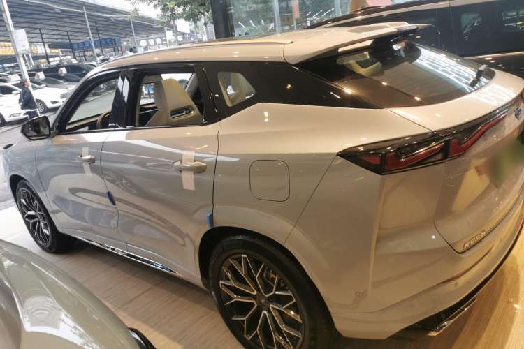 Used CHANGAN OSHAN Z6 New Energy 2022 Blue Whale iDD 150KM Flagship PLUS Smart Parking Edition Left Side