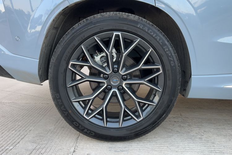 Used CHANGAN OSHAN Z6 New Energy 2022 Blue Whale iDD 150KM Flagship PLUS Smart Parking Edition Right Rear Wheel Hub