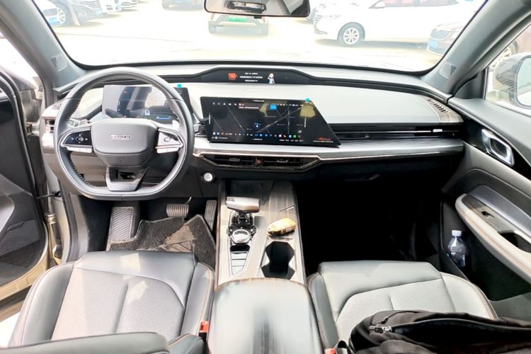 Used CHANGAN OSHAN Z6 New Energy 2022 Blue Whale iDD 150KM Flagship PLUS Center Console