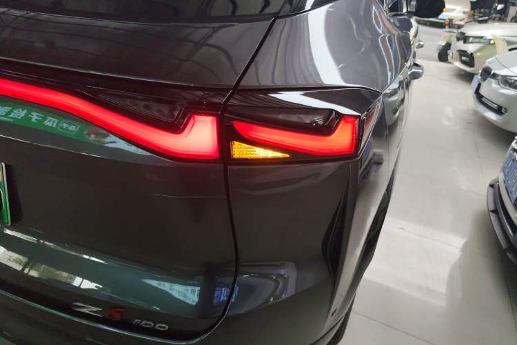 Used CHANGAN OSHAN Z6 New Energy 2022 Facelift Blue Whale iDD 150KM Flagship PLUS Smart Parking Edition Exterior 3