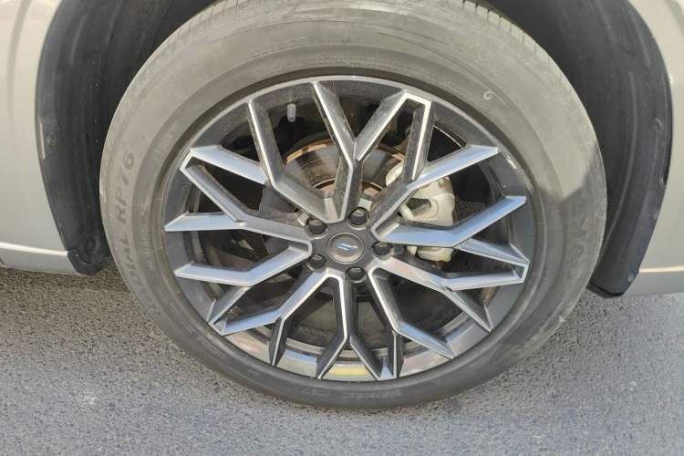 Used CHANGAN OSHAN Z6 New Energy 2022 Facelift Blue Whale iDD 150KM Flagship PLUS Smart Parking Edition Right Front Wheel Hub
