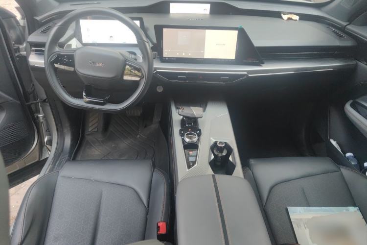 Used CHANGAN OSHAN Z6 New Energy 2022 Blue Whale iDD 150KM Flagship PLUS Center Console
