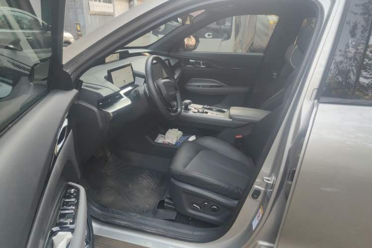 Used CHANGAN OSHAN Z6 New Energy 2022 Blue Whale iDD 150KM Flagship PLUS Driver Seat