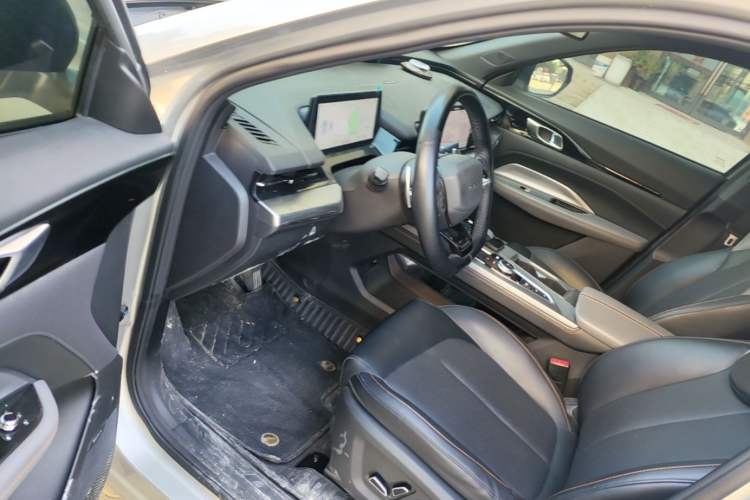 Used CHANGAN OSHAN Z6 New Energy 2022 Blue Whale iDD 150KM Flagship PLUS Smart Parking Edition Driver Seat