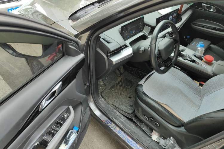 Used CHANGAN OSHAN Z6 New Energy 2022 Blue Whale iDD 150KM Flagship PLUS Driver Seat