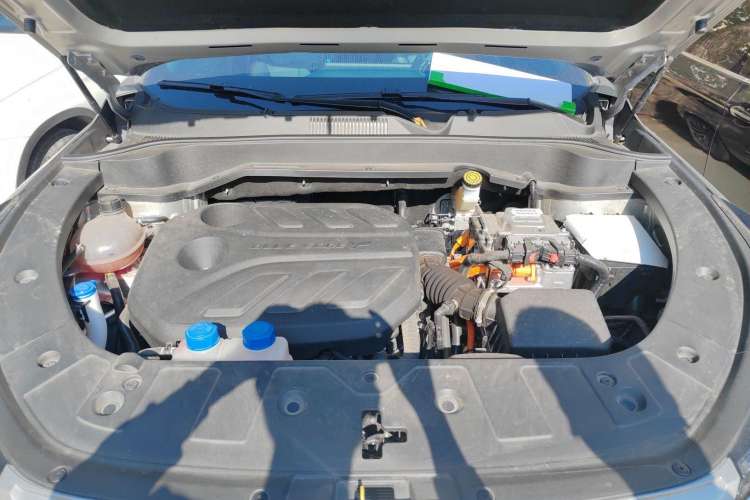Used CHANGAN OSHAN Z6 New Energy 2022 Blue Whale iDD 150KM Flagship PLUS Engine Bay
