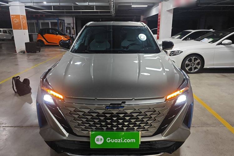 Used CHANGAN OSHAN Z6 New Energy 2022 Facelift Blue Whale iDD 150KM Flagship PLUS Smart Parking Edition Front