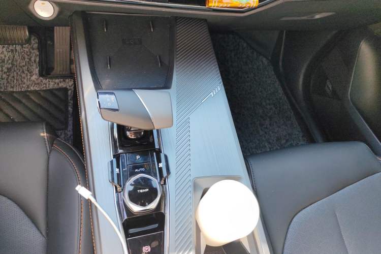 Used CHANGAN OSHAN Z6 New Energy 2022 Blue Whale iDD 150KM Flagship PLUS Gear Lever