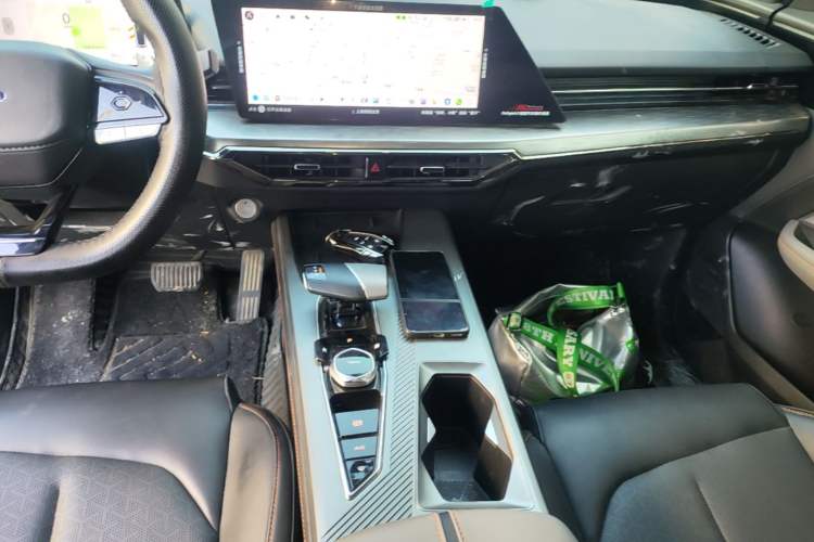 Used CHANGAN OSHAN Z6 New Energy 2022 Blue Whale iDD 150KM Flagship PLUS Smart Parking Edition Gear Lever