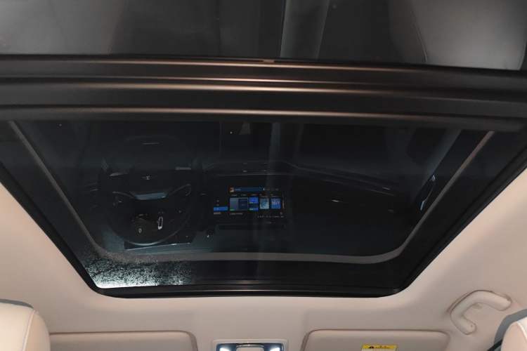 Used CHANGAN OSHAN Z6 New Energy 2022 Facelift Blue Whale iDD 150KM Flagship PLUS Smart Parking Edition Headliner