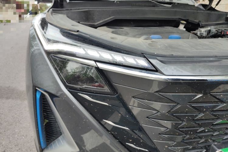 Used CHANGAN OSHAN Z6 New Energy 2022 Blue Whale iDD 150KM Flagship PLUS Right Front Headlight