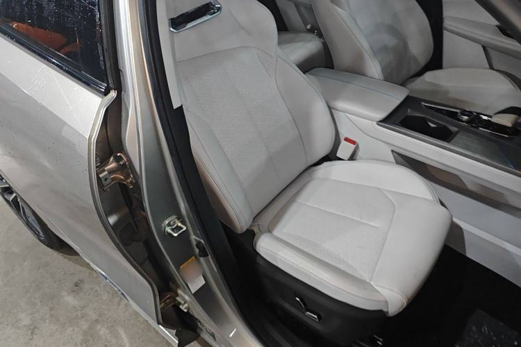 Used CHANGAN OSHAN Z6 New Energy 2022 Facelift Blue Whale iDD 150KM Flagship PLUS Smart Parking Edition Right Front Seat