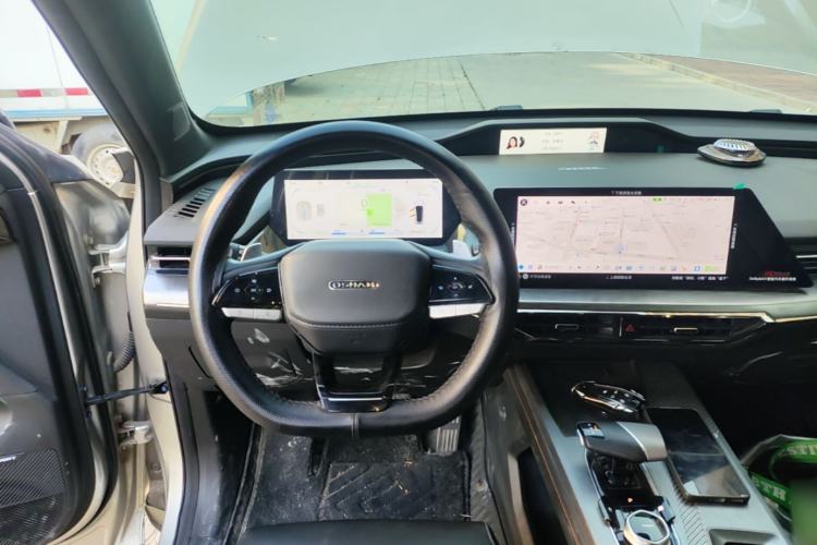 Used CHANGAN OSHAN Z6 New Energy 2022 Blue Whale iDD 150KM Flagship PLUS Smart Parking Edition Steering Wheel