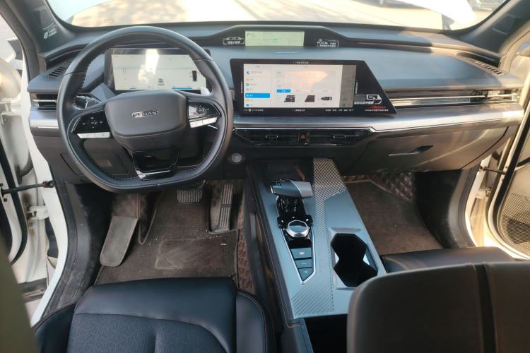 Used CHANGAN OSHAN Z6 New Energy 2022 Blue Whale iDD 150KM Flagship PLUS Smart Parking Edition Center Console