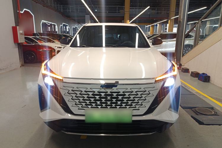 Used CHANGAN OSHAN Z6 New Energy 2022 Blue Whale iDD 150KM Flagship PLUS Smart Parking Edition Front