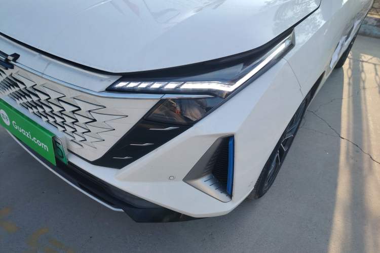 Used CHANGAN OSHAN Z6 New Energy 2022 Blue Whale iDD 150KM Flagship PLUS Smart Parking Edition Left Front Headlight