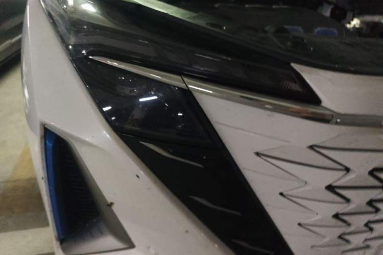 Used CHANGAN OSHAN Z6 New Energy 2022 Blue Whale iDD 150KM Flagship PLUS Right Front Headlight