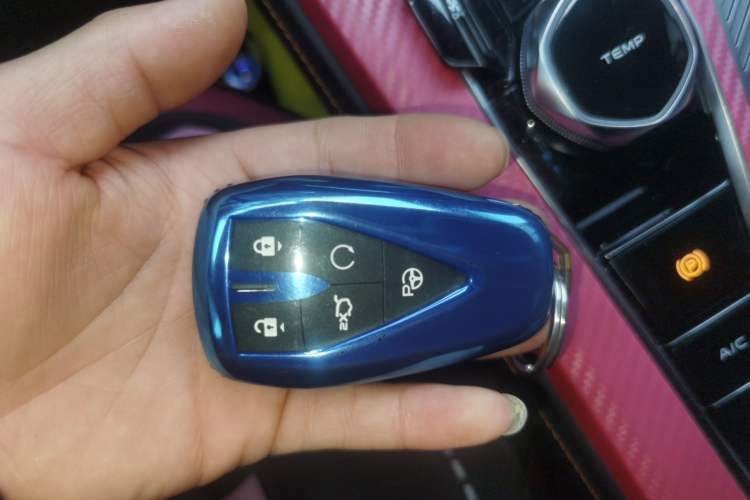 Used CHANGAN OSHAN Z6 New Energy 2022 Blue Whale iDD 150KM Flagship PLUS Smart Parking Edition Vehicle Key