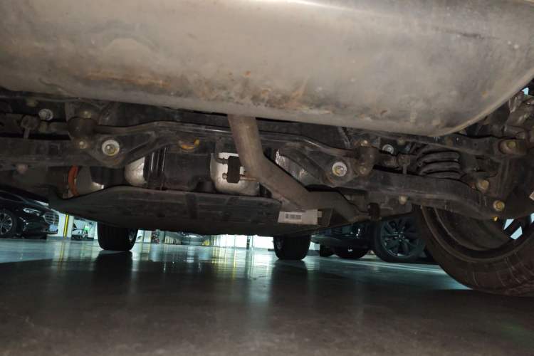 Used CHANGAN OSHAN Z6 New Energy 2023 ZhiDian iDD 150KM Flagship PLUS Smart Parking Edition Chassis Rear
