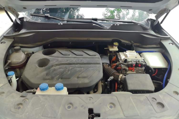 Used CHANGAN OSHAN Z6 New Energy 2023 ZhiDian iDD 150KM Flagship PLUS Engine Bay