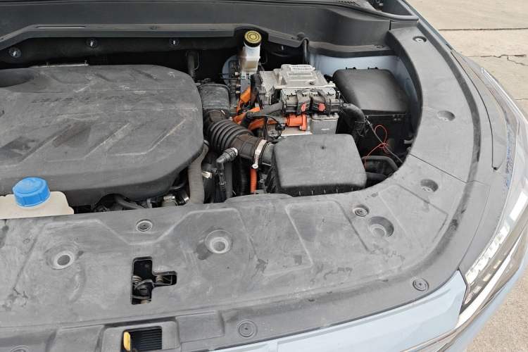 Used CHANGAN OSHAN Z6 New Energy 2023 ZhiDian iDD 150KM Flagship PLUS Engine Bay Left