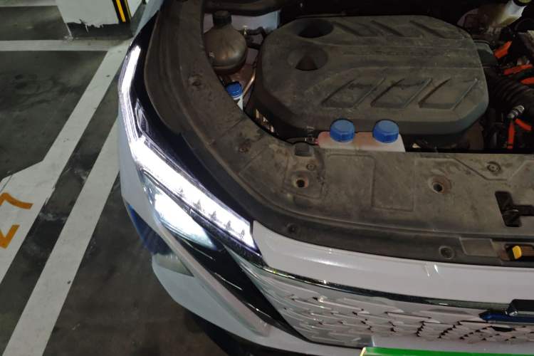 Used CHANGAN OSHAN Z6 New Energy 2023 ZhiDian iDD 150KM Flagship PLUS Smart Parking Edition Engine Bay Right