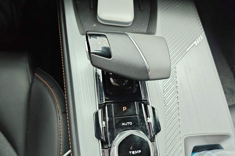 Used CHANGAN OSHAN Z6 New Energy 2023 ZhiDian iDD 150KM Flagship PLUS Gear Lever