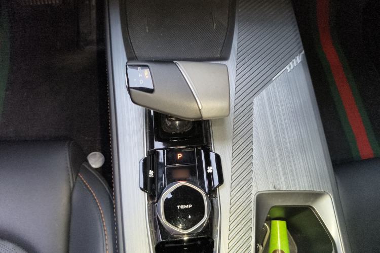 Used CHANGAN OSHAN Z6 New Energy 2023 ZhiDian iDD 150KM Flagship PLUS Smart Parking Edition Gear Lever