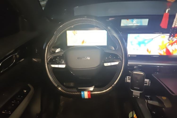 Used CHANGAN OSHAN Z6 New Energy 2023 ZhiDian iDD 150KM Flagship PLUS Smart Parking Edition Steering Wheel