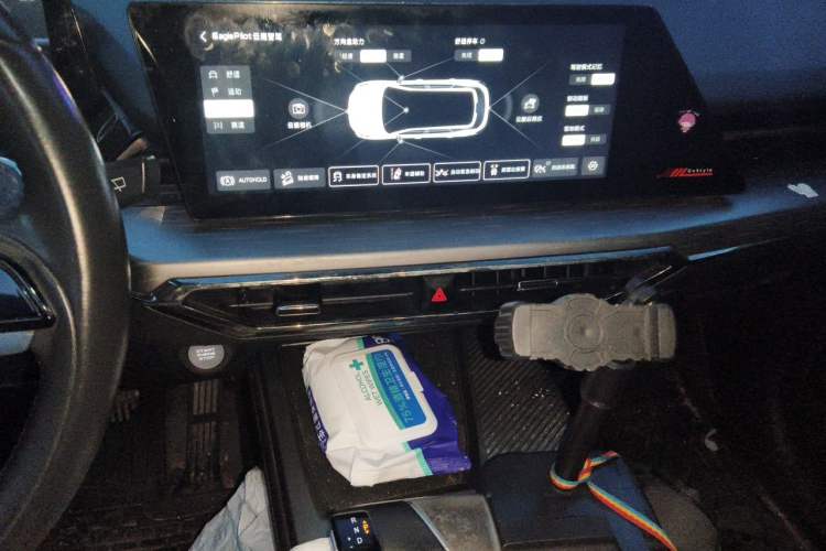Used CHANGAN OSHAN Z6 New Energy 2023 ZhiDian iDD 150KM Flagship PLUS Audio And AC Panel